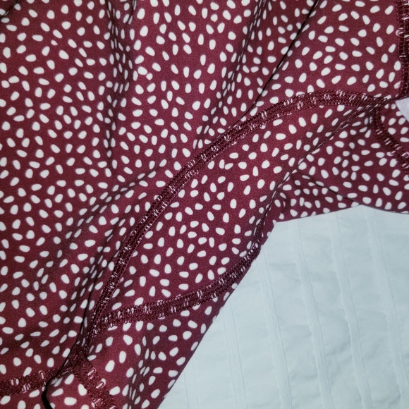 NWOT Buff Bunny Collection Workout Gym Legacy Shorts Vineyard Dark Red - Picture 9 of 9